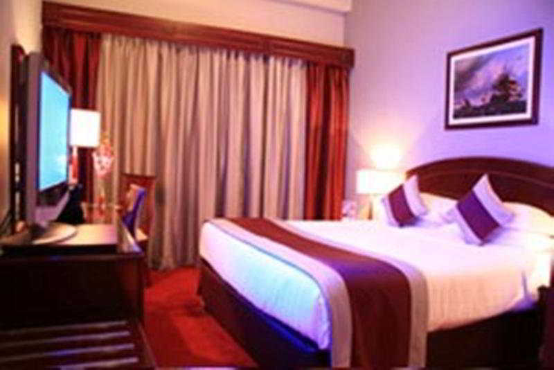 דובאי Broadway Hotel מראה חיצוני תמונה